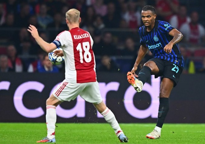 Inter Amankan 3 Angka di Markas Ajax Amsterdam